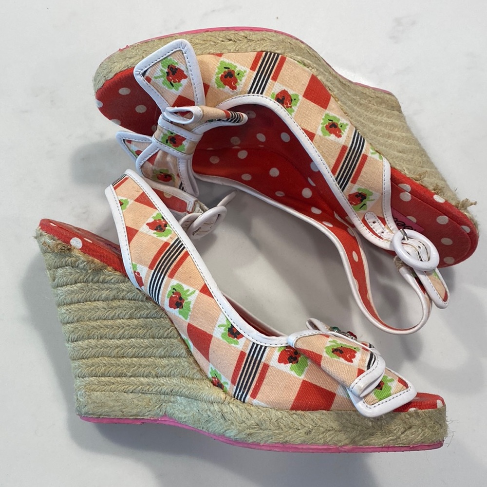 Betseyville wedge heels 6